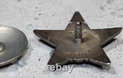 WW2 Soviet Russian Order Of The Red Star Badge. No. 3327635 Great Condition F348